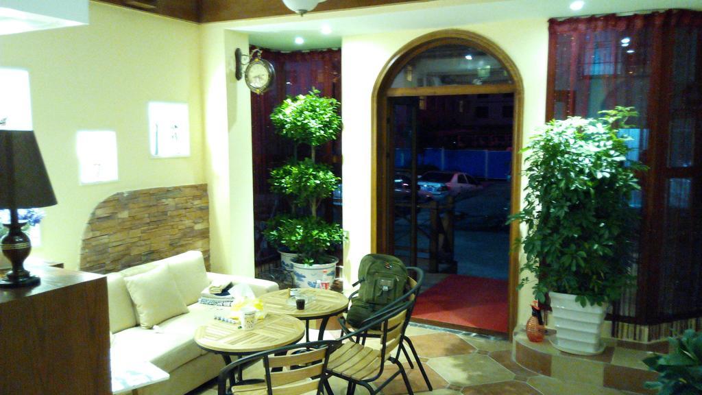 Raimi Hotel Csacsijü Kültér fotó