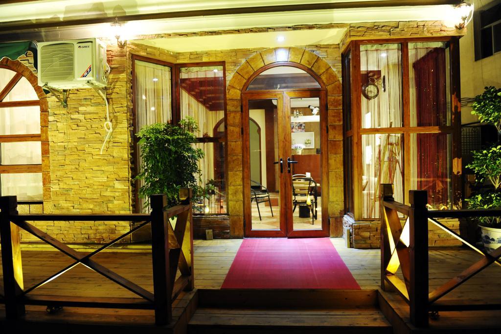 Raimi Hotel Csacsijü Kültér fotó