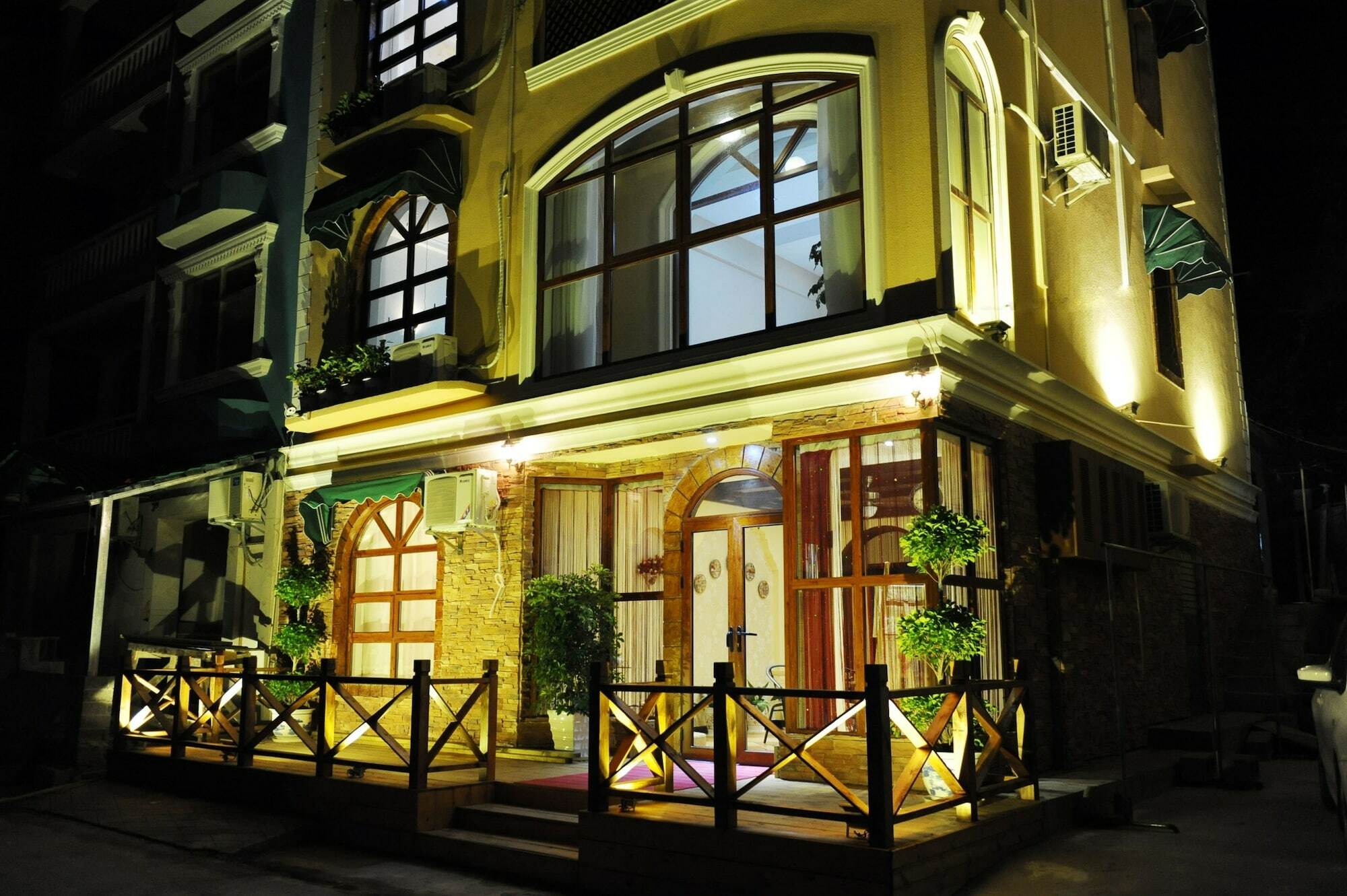 Raimi Hotel Csacsijü Kültér fotó